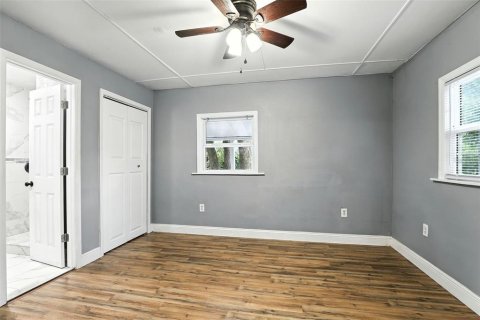 Commercial property in DeLand, Florida 3 bedrooms, 117.52 sq.m. № 2093037 - photo 21