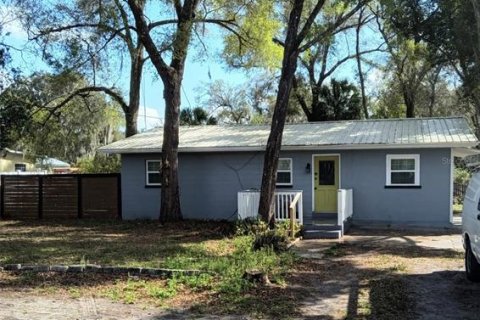 Commercial property in DeLand, Florida 3 bedrooms, 117.52 sq.m. № 2093037