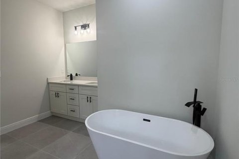 Villa ou maison à louer à Ocala, Floride: 4 chambres, 171.87 m2 № 2148591 - photo 5