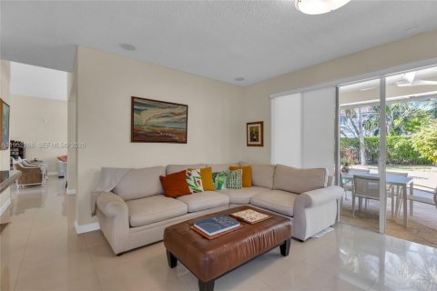 Купить виллу или дом в Уэстон, Флорида 5 спален, 257.8м2, № 2009017 - фото 28