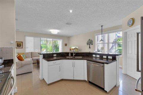 Купить виллу или дом в Уэстон, Флорида 5 спален, 257.8м2, № 2009017 - фото 26