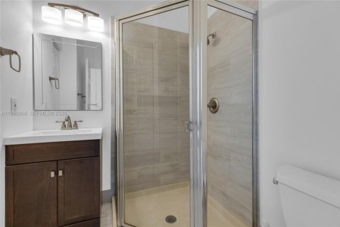 Купить виллу или дом в Уэстон, Флорида 5 спален, 257.8м2, № 2009017 - фото 18