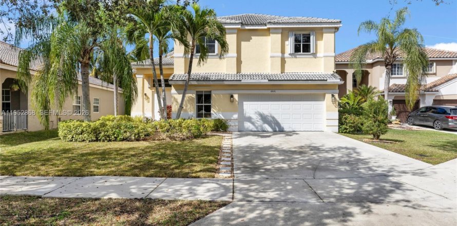 Дом в Уэстон, Флорида 5 спален, 257.8м2 № 2009017