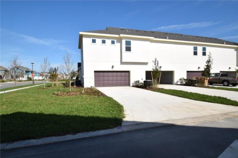 Touwnhouse à vendre à Orlando, Floride: 3 chambres, 185.8 m2 № 1914372 - photo 4