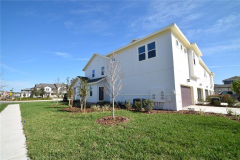 Touwnhouse à vendre à Orlando, Floride: 3 chambres, 185.8 m2 № 1914372 - photo 3