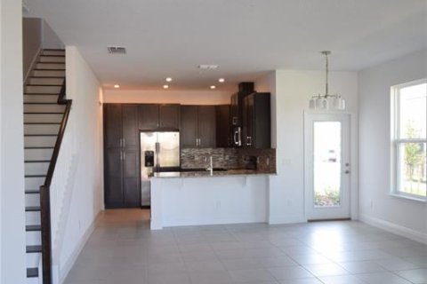 Touwnhouse à vendre à Orlando, Floride: 3 chambres, 185.8 m2 № 1914372 - photo 5