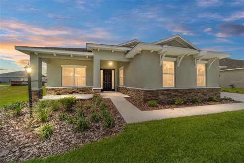 House in Ocala, Florida 2 bedrooms, 231.61 sq.m. № 1911294 - photo 1