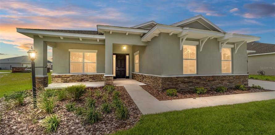 House in Ocala, Florida 2 bedrooms, 231.61 sq.m. № 1911294