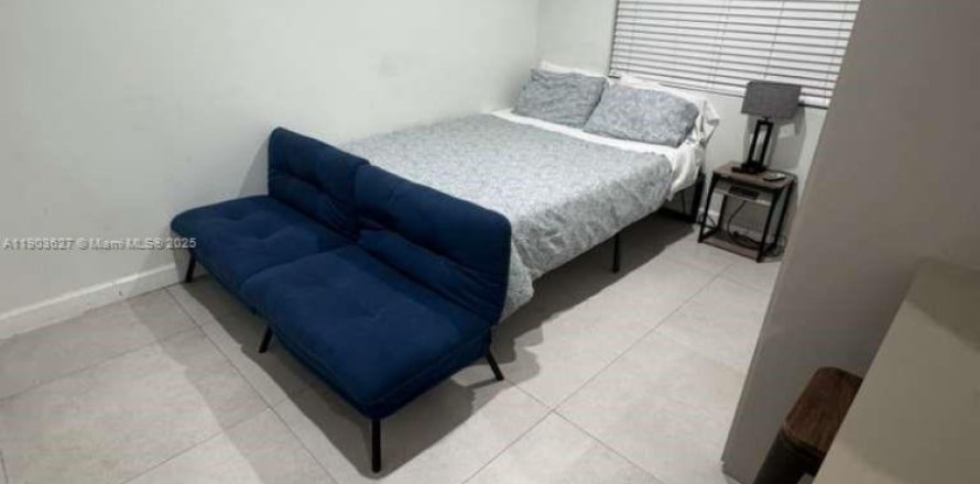 Estudio en Miami, Florida № 2054256
