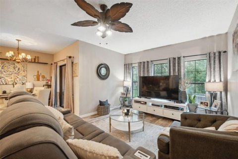 Touwnhouse à vendre à Wesley Chapel, Floride: 3 chambres, 151.43 m2 № 1745318 - photo 13