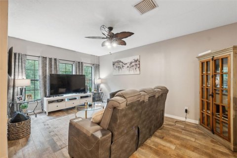 Touwnhouse à vendre à Wesley Chapel, Floride: 3 chambres, 151.43 m2 № 1745318 - photo 12