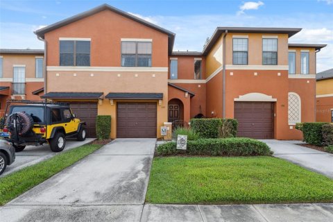 Touwnhouse à vendre à Wesley Chapel, Floride: 3 chambres, 151.43 m2 № 1745318 - photo 2