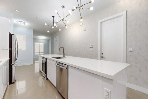 Condominio en venta en Doral, Florida, 3 dormitorios, 178.65 m2 № 1802454 - foto 12