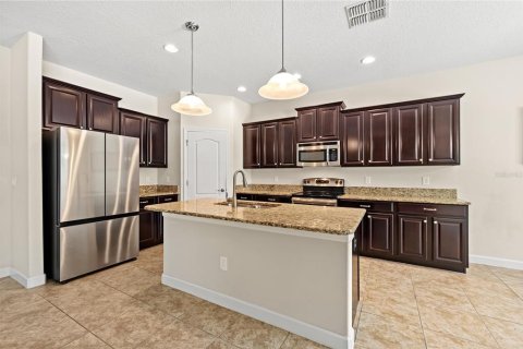 House in Kissimmee, Florida 7 bedrooms, 362.23 sq.m. № 2219232 - photo 7