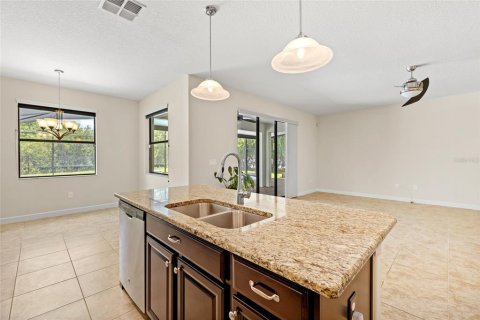 House in Kissimmee, Florida 7 bedrooms, 362.23 sq.m. № 2219232 - photo 11