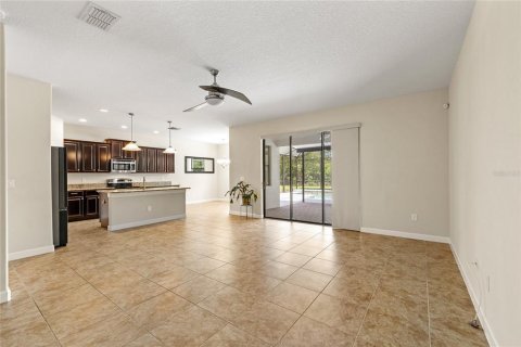 House in Kissimmee, Florida 7 bedrooms, 362.23 sq.m. № 2219232 - photo 12