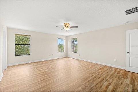 House in Kissimmee, Florida 7 bedrooms, 362.23 sq.m. № 2219232 - photo 27