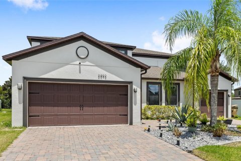 House in Kissimmee, Florida 7 bedrooms, 362.23 sq.m. № 2219232