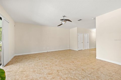 House in Kissimmee, Florida 7 bedrooms, 362.23 sq.m. № 2219232 - photo 17