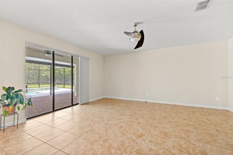 House in Kissimmee, Florida 7 bedrooms, 362.23 sq.m. № 2219232 - photo 16