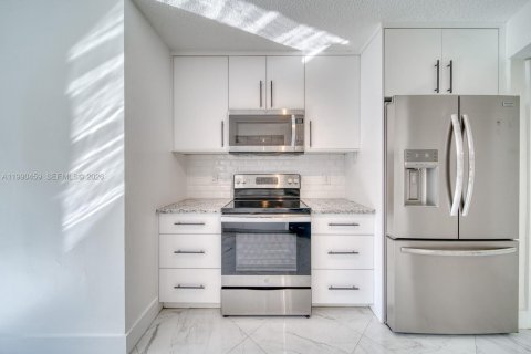 Купить таунхаус в Плантация, Флорида 3 спальни, 137.87м2, № 2052161 - фото 7