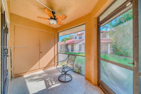 Купить таунхаус в Плантация, Флорида 3 спальни, 137.87м2, № 2052161 - фото 23