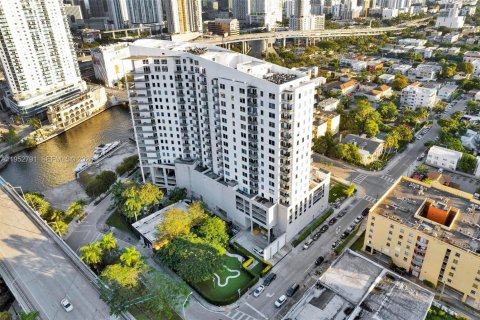 Condominio en venta en Miami, Florida, 2 dormitorios, 92.9 m2 № 2008595 - foto 28