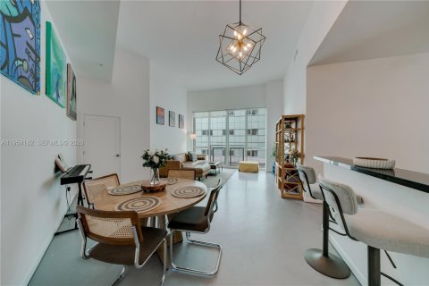 Condo in Miami, Florida, 2 bedrooms  № 2023858 - photo 6