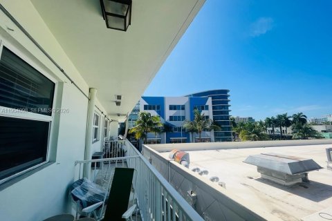 Condominio en alquiler en Miami Beach, Florida, 1 dormitorio, 38.83 m2 № 2020626 - foto 15