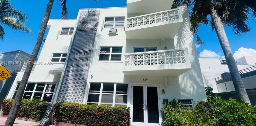 Condominio en Miami Beach, Florida, 1 dormitorio  № 2020626