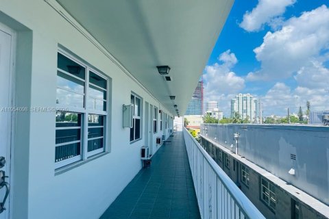 Condominio en alquiler en Miami Beach, Florida, 1 dormitorio, 38.83 m2 № 2020626 - foto 5