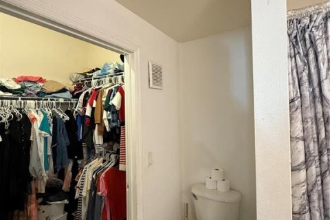 Condo in Kissimmee, Florida, 3 bedrooms  № 1894035 - photo 23