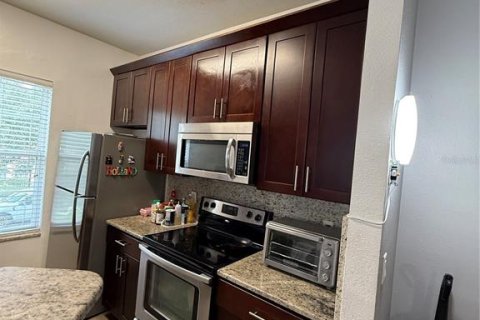 Condo in Kissimmee, Florida, 3 bedrooms  № 1894035 - photo 9