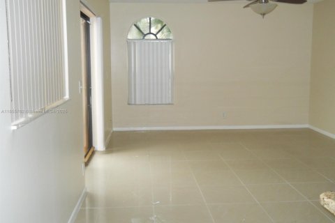 Townhouse in Delray Beach, Florida 3 bedrooms, 123.19 sq.m. № 1877975 - photo 4