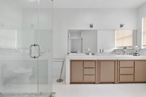 Купить виллу или дом в Майами, Флорида 5 спален, 261.24м2, № 2248361 - фото 21