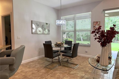 Casa en venta en Orlando, Florida, 4 dormitorios, 354.52 m2 № 1917349 - foto 8
