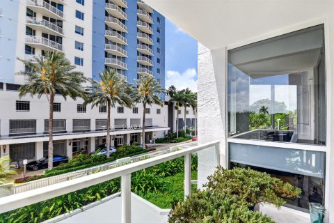 Copropriété à vendre à West Palm Beach, Floride: 1 chambre, 77.2 m2 № 2087620 - photo 22