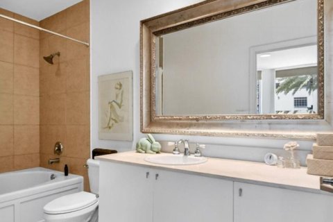 Copropriété à vendre à West Palm Beach, Floride: 1 chambre, 77.2 m2 № 2087620 - photo 16