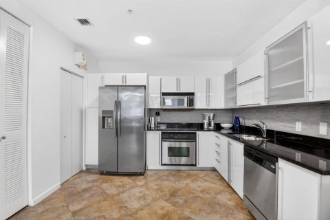 Copropriété à vendre à West Palm Beach, Floride: 1 chambre, 77.2 m2 № 2087620 - photo 3