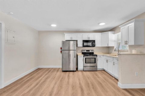 Appartement à louer à Hallandale Beach, Floride: 1 chambre, 286.98 m2 № 2181440 - photo 10
