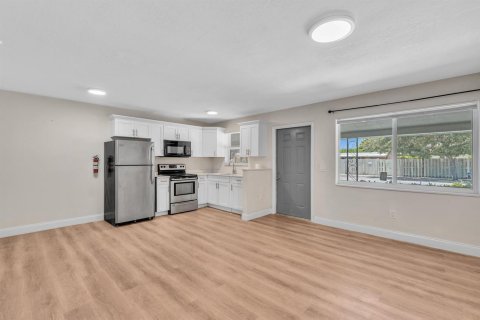 Appartement à louer à Hallandale Beach, Floride: 1 chambre, 286.98 m2 № 2181440 - photo 5