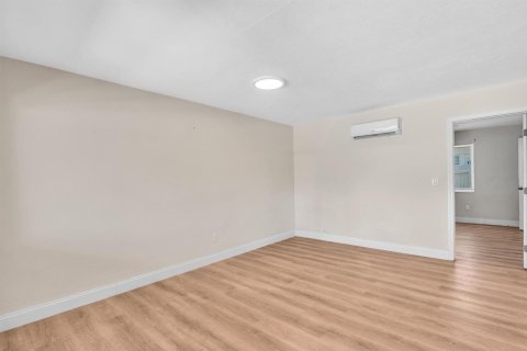Appartement à louer à Hallandale Beach, Floride: 1 chambre, 286.98 m2 № 2181440 - photo 3