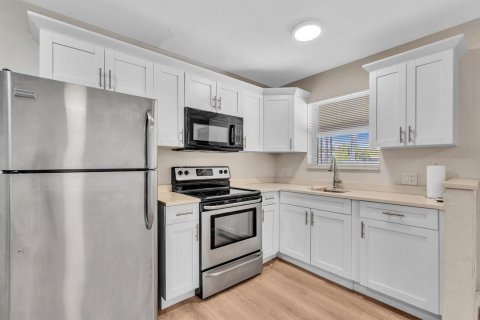 Appartement à louer à Hallandale Beach, Floride: 1 chambre, 286.98 m2 № 2181440 - photo 12