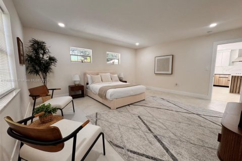 House in West Miami, Florida 3 bedrooms, 154.87 sq.m. № 1779287 - photo 23