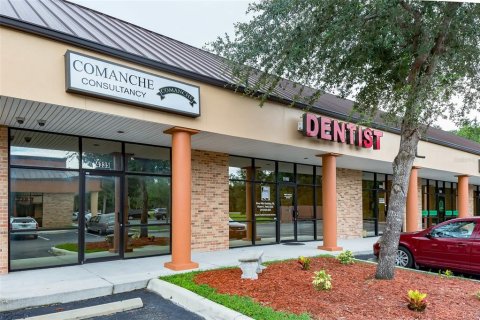 Commercial property in Valrico, Florida 3219.06 sq.m. № 2109640 - photo 16