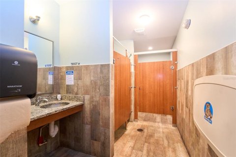 Commercial property in Brandon, Florida 454.29 sq.m. № 2139736 - photo 17