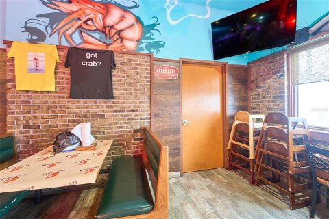 Commercial property in Brandon, Florida 454.29 sq.m. № 2139736 - photo 10