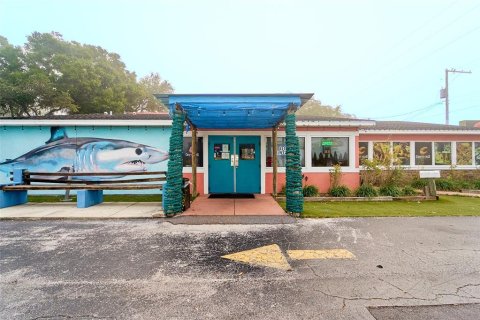 Immobilier commercial à Brandon, Floride 454.29 m2 № 2139736
