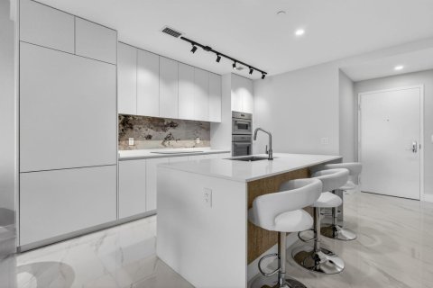 Copropriété à louer à Miami, Floride: 3 chambres, 143.53 m2 № 2422326 - photo 6