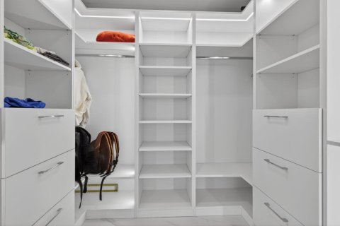 Copropriété à louer à Miami, Floride: 3 chambres, 143.53 m2 № 2422326 - photo 17